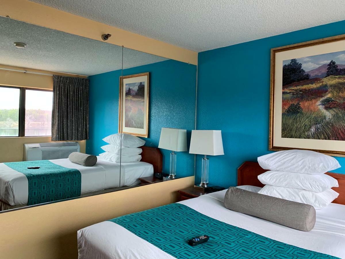 Howard Johnson By Wyndham Denver West Wheat Ridge Exterior foto